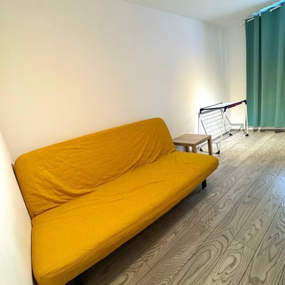 Alquiler de un acogedor apartamento de 2 habitaciones en el distrito de Chiajna, Bucarest, Rumanía